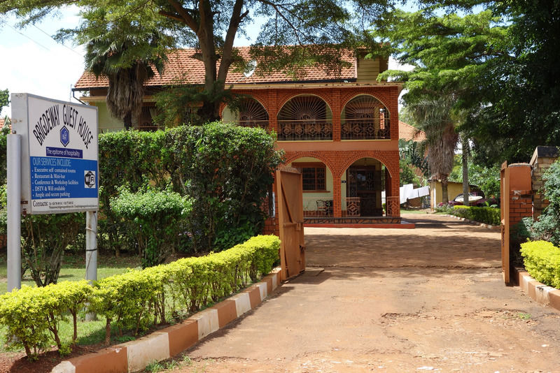 Bridgeway Guest House Jinja Buitenkant foto