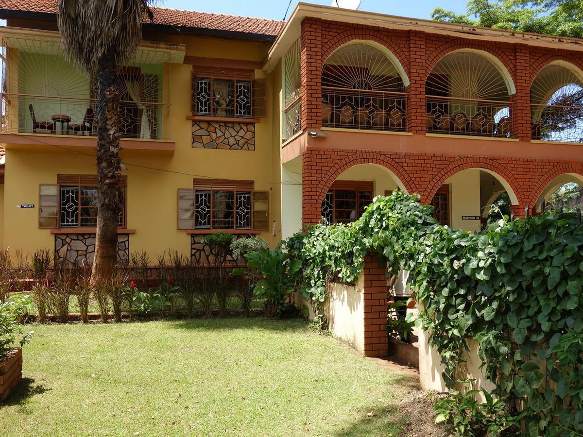 Bridgeway Guest House Jinja Buitenkant foto