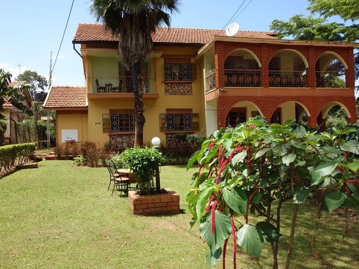 Bridgeway Guest House Jinja Buitenkant foto