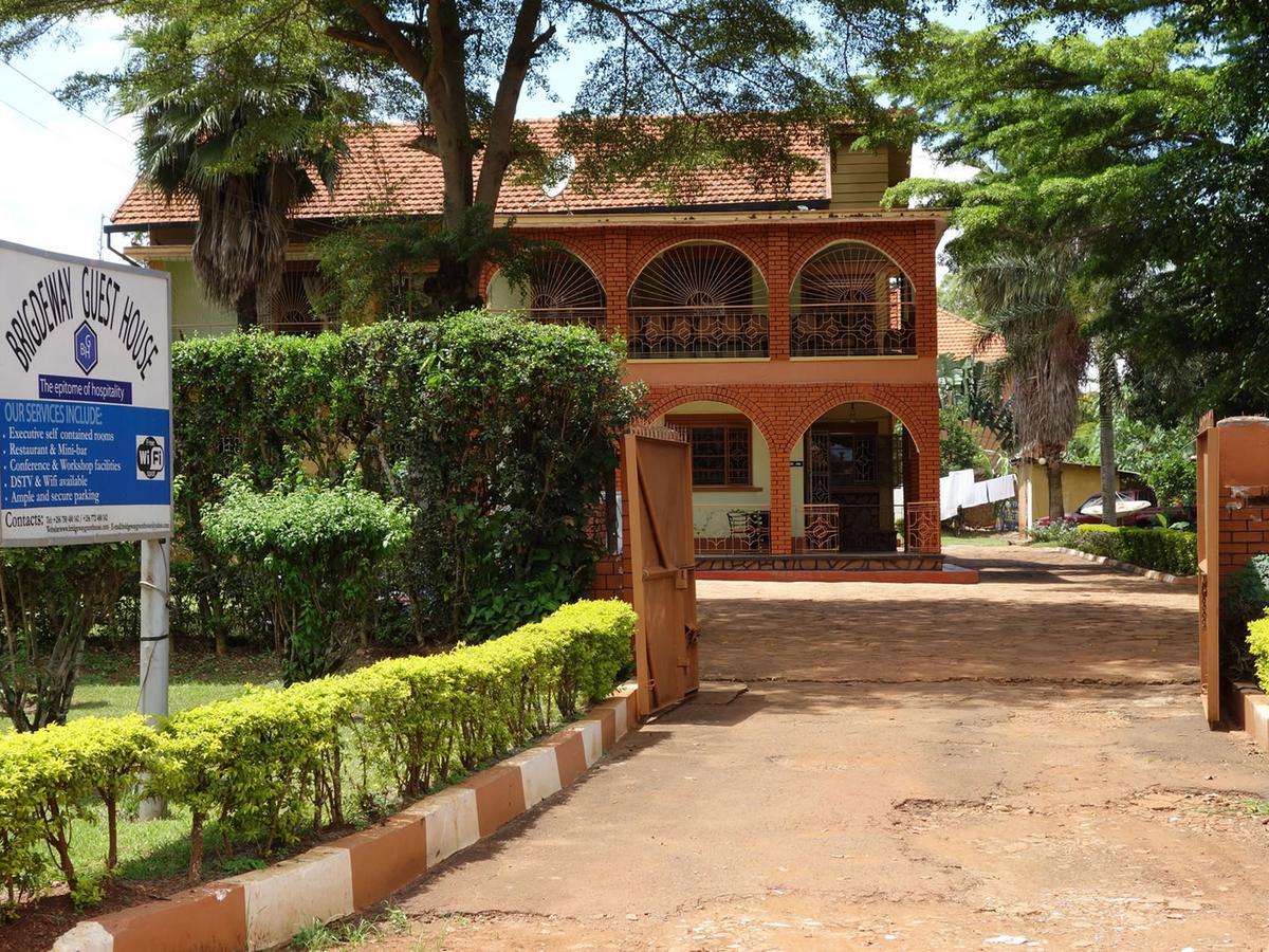 Bridgeway Guest House Jinja Buitenkant foto