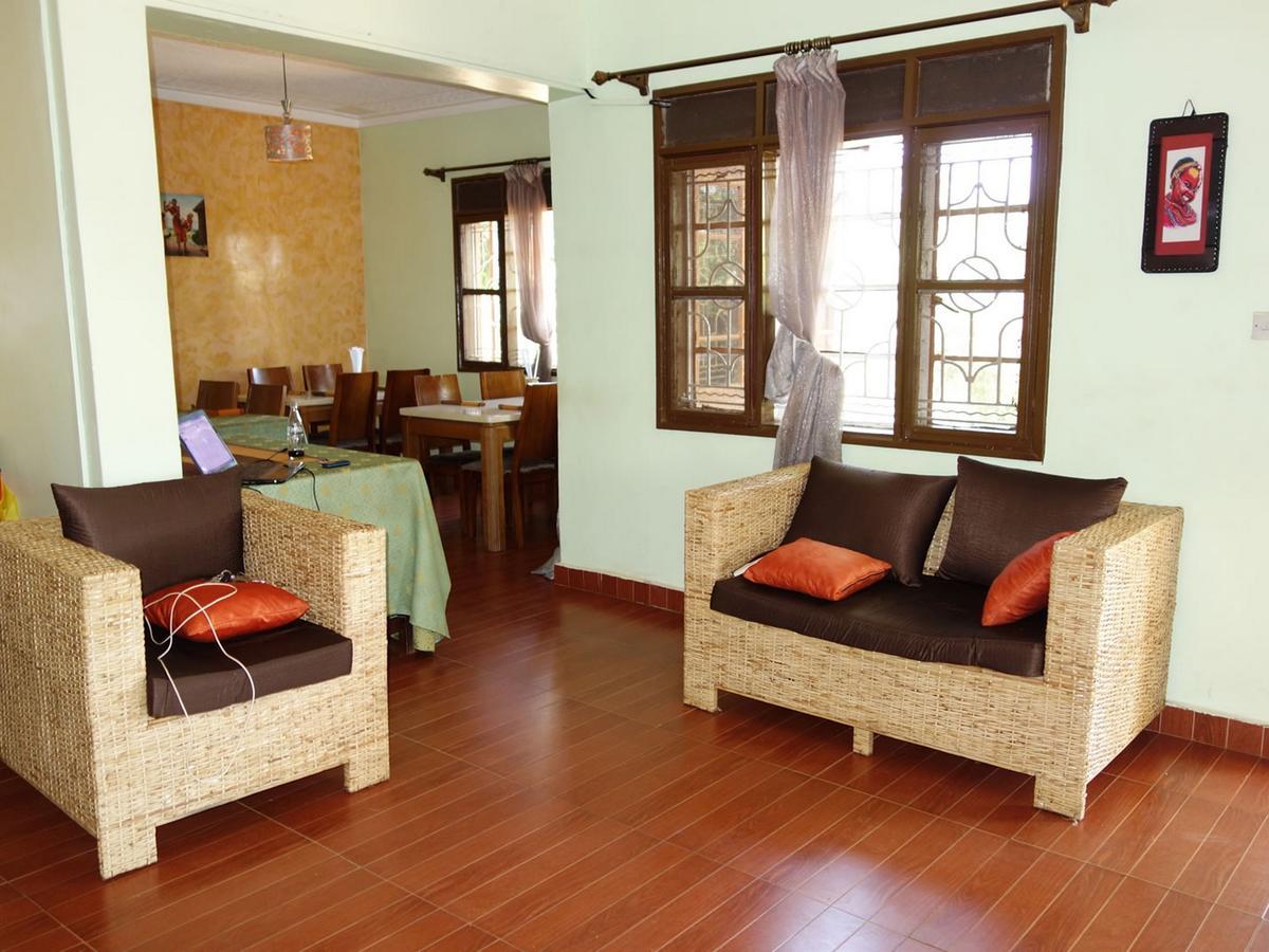 Bridgeway Guest House Jinja Buitenkant foto