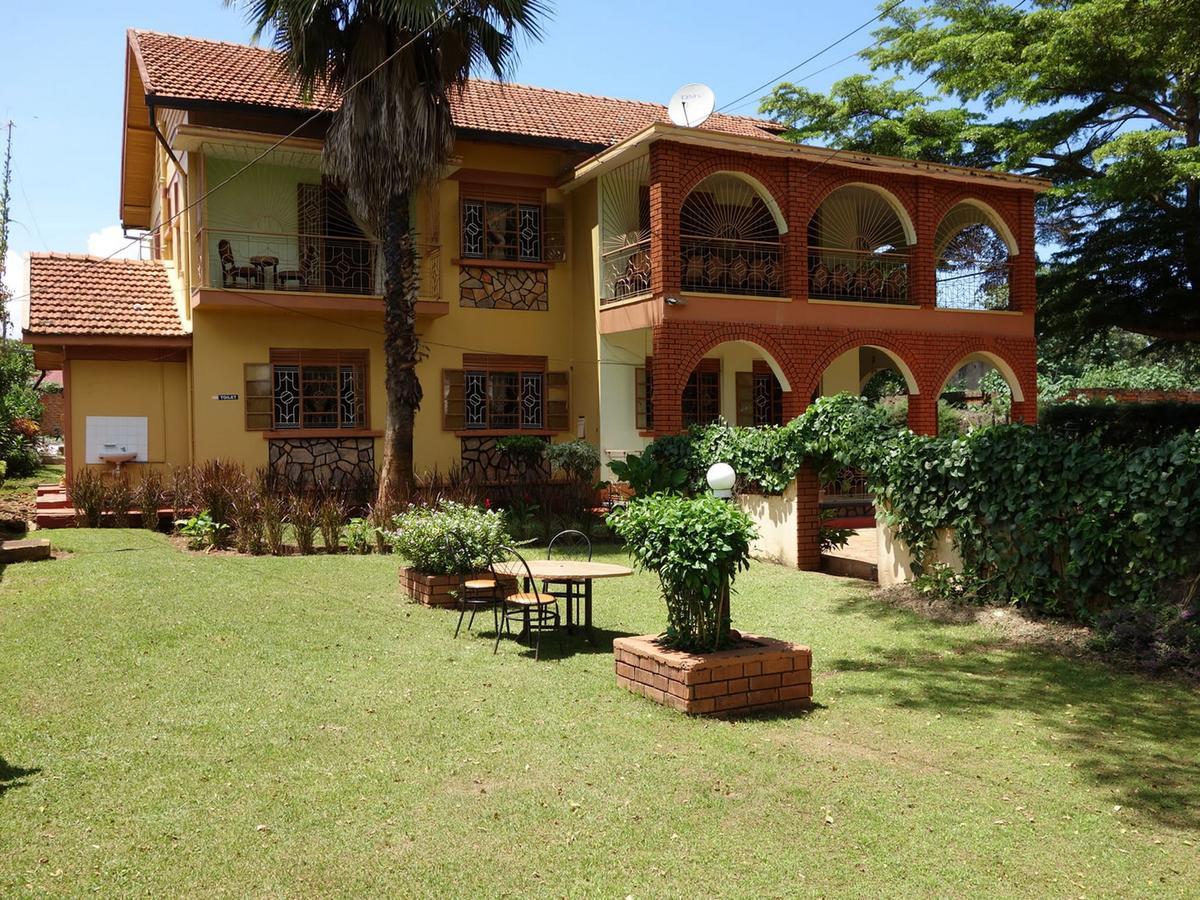 Bridgeway Guest House Jinja Buitenkant foto