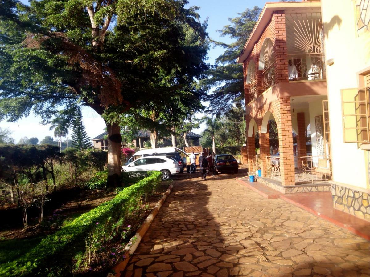 Bridgeway Guest House Jinja Buitenkant foto